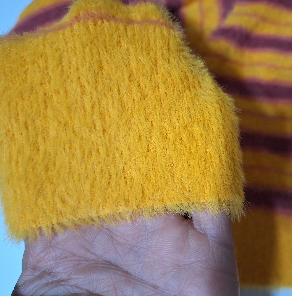 ๐NWT Levi's Orange "Cat" Fuzzy Wuzzy Cardigan Sweater - Picture 9 of 13